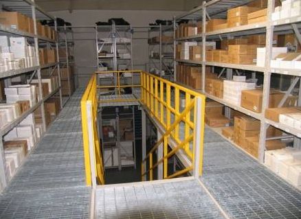 貨架鋼格柵板.jpg 貨架鋼格柵板.jpg