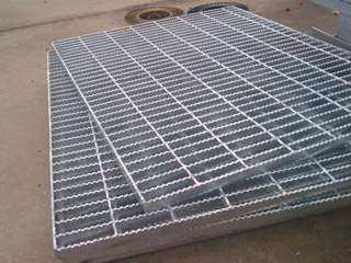 鋼格板的承受力過多會導致變形 鋼格板的承受力過多會導致變形